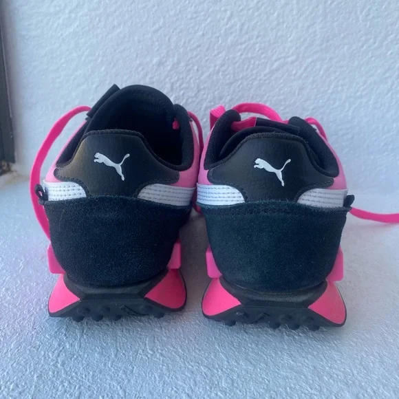 Black, white and hot pink Puma Sneakers - Picture 3 of 6